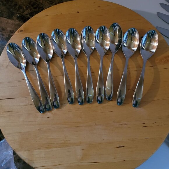Oneida Stafford 31 Pieces Flatware 18/10 Stainless Salad Fork Teaspoon Knife - Picture 5 of 8